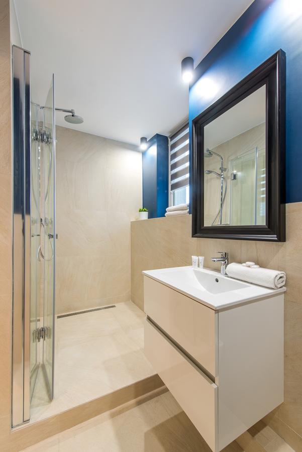 Rondo Onz Apartment Warsaw Exterior photo
